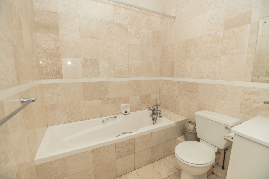 2 Bedroom Property for Sale in Summerstrand Eastern Cape